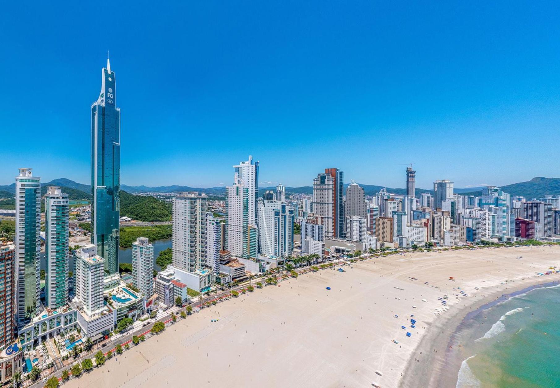 Apto Espacoso Ao Lado Do Oceanic Aquarium E Perto Do Parque Unipraiais Com Garagem Apartamento Balneário Camboriú
